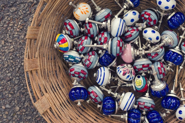 Ceramic Cabinet Knobs: Why They Work Well in Kitchens, Bathrooms, and Dressers
