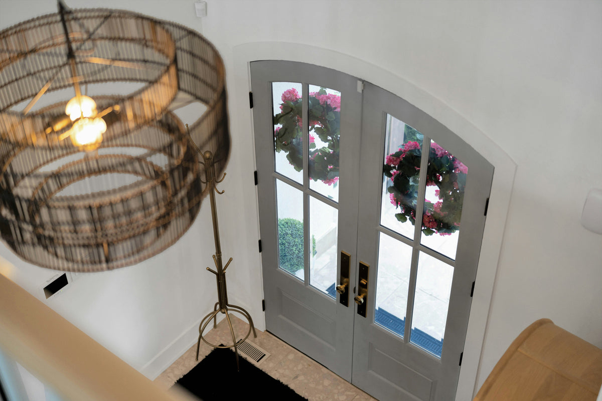How to Use Home Fragrance to Refresh an Entryway