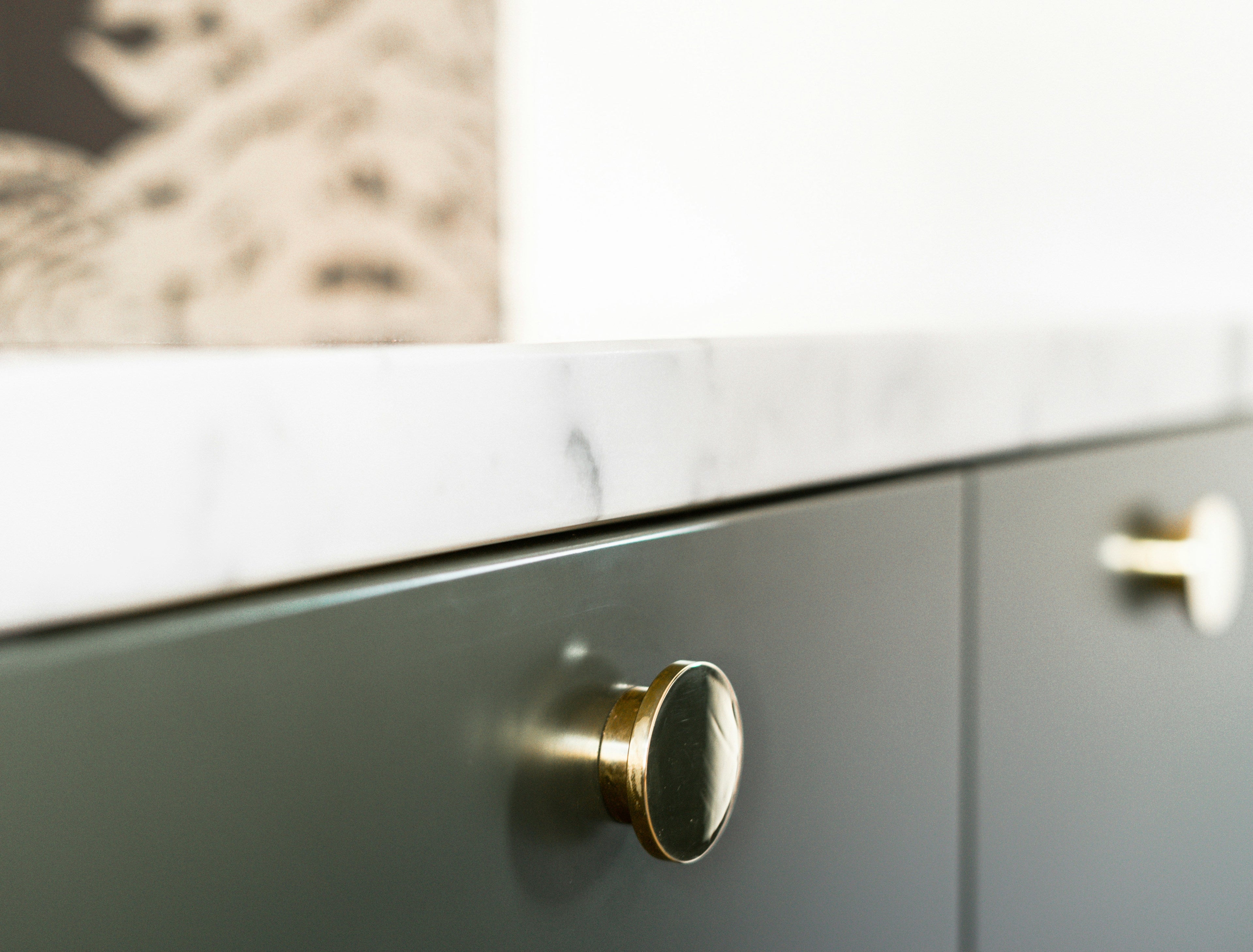 Brushed Gold Cabinet Knobs and Pulls: How to Use Warm Metallic Finishes