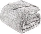Exclusivo Mezcla Fleece Twin Size Blanket for Bed, 90x66 Inches Soft Cozy Jacquard Flannel Blankets, Lightweight Fuzzy Plush Warm for Winter, Light Grey