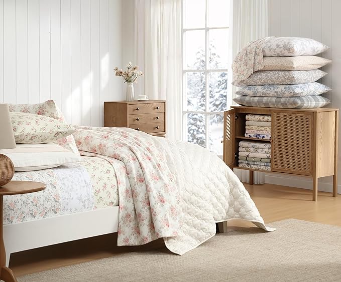 Laura Ashley - Flannel Sheets Queen Size, Anti-Pilling & Wrinkle Resistant Cotton, Touchably Soft for All-Season Comfort - Bed Sheets with Matching Pillowcases & Fitted Sheet (Lisalee Pink)