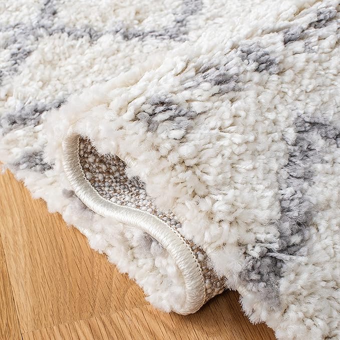 SAFAVIEH Arizona Shag Collection Accent Rug - 4' x 6', Ivory & Grey, Moroccan Design, Non-Shedding & Easy Care, 1.6-inch Thick Ideal for High Traffic Areas in Entryway, Living Room, Bedroom (ASG741F)