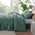 Bedsure Queen Comforter Set - Emerald Green Soft Bedding for All Seasons, Cationic Dyed Bed Set, 3 Pieces, 1 Queen Size Comforter (90"x90") and 2 Pillow Shams (20"x26"+2")