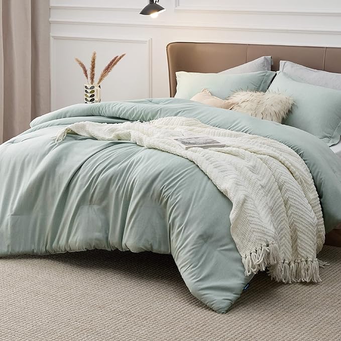 Bedsure California King Comforter Set - Mint Green Soft Bedding for All Seasons, Cationic Dyed Bed Set, 3 Pieces, 1 California King Size Comforter (104"x96") and 2 Pillow Shams (20"x36"+2")