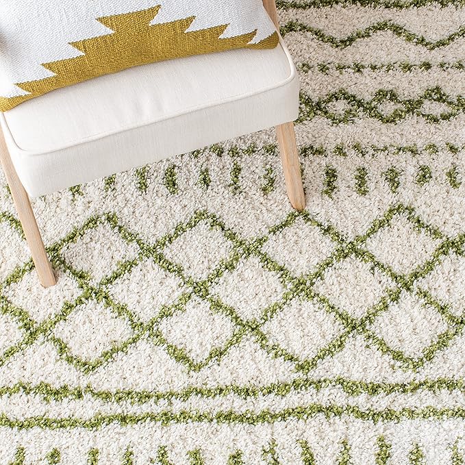 SAFAVIEH Arizona Shag Collection Area Rug - 6'7" x 9'2", Ivory & Green, Moroccan Design, Non-Shedding & Easy Care, 1.6-inch Thick Ideal for High Traffic Areas in Living Room, Bedroom (ASG741Y)