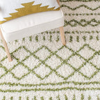 SAFAVIEH Arizona Shag Collection Area Rug - 6'7" x 9'2", Ivory & Green, Moroccan Design, Non-Shedding & Easy Care, 1.6-inch Thick Ideal for High Traffic Areas in Living Room, Bedroom (ASG741Y)